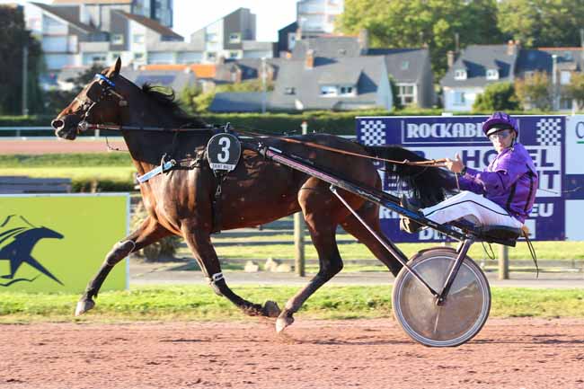 Photo d'arrivée de la course pmu PRIX DS à SAINT MALO le Mercredi 9 août 2023
