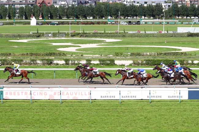 Photo d'arrivée de la course pmu PRIX DE LA ROUTE DE L'ESTUAIRE à DEAUVILLE le Jeudi 10 août 2023