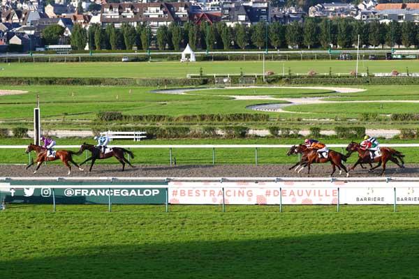Photo d'arrivée de la course pmu PRIX PARIS-TURF (PRIX DU CHATEAU CANON) à DEAUVILLE le Jeudi 10 août 2023