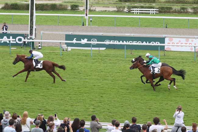 Photo d'arrivée de la course pmu PRIX DE MONTAIGU à DEAUVILLE le Samedi 12 août 2023
