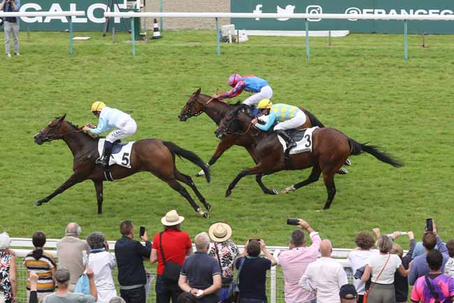 Photo d'arrivée de la course pmu PRIX DE SAINT-LAURENT-SUR-MER à DEAUVILLE le Samedi 12 août 2023