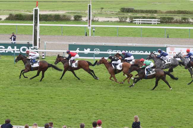 Photo d'arrivée de la course pmu PRIX DE L'AVANT-PORT D'HONFLEUR à DEAUVILLE le Samedi 12 août 2023