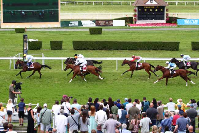 Photo d'arrivée de la course pmu PRIX AIXTREME TATTOO (PRIX KENMARE) à CLAIREFONTAINE le Lundi 14 août 2023