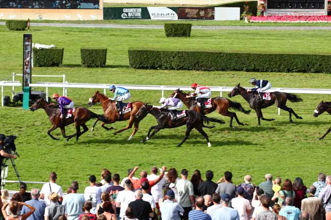 Photo d'arrivée de la course pmu PRIX DEAUVILLE TATTOO FESTIVAL (PRIX DE LA COTE FLEURIE) à CLAIREFONTAINE le Lundi 14 août 2023