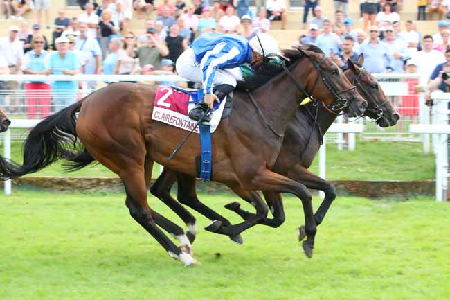 Photo d'arrivée de la course pmu PRIX ZERMATI CHANTE...LA BOHEME (PRIX THE WONDER) à CLAIREFONTAINE le Vendredi 18 août 2023