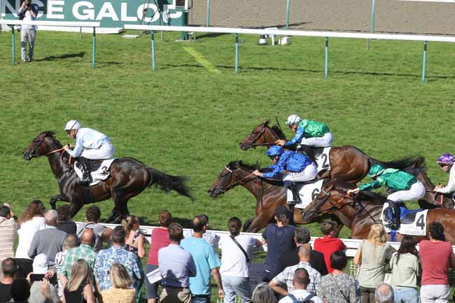 Photo d'arrivée de la course pmu PRIX DE LA VILLA SAINT-AUGUSTIN à DEAUVILLE le Samedi 19 août 2023