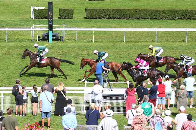 Photo d'arrivée de la course pmu PRIX DE LA VILLE DE TOURGEVILLE (PRIX TURGEON) à CLAIREFONTAINE le Lundi 21 août 2023