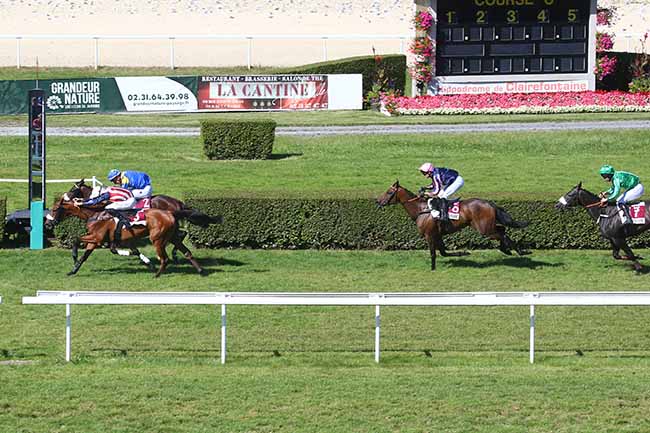 Photo d'arrivée de la course pmu PRIX DU JURY DE LA REVELATION (PRIX DES TROENES) à CLAIREFONTAINE le Lundi 21 août 2023