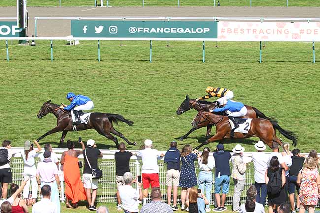 Photo d'arrivée de la course pmu TROPHEE DU PERSONNEL CATEGORIE LEADERSHIP & MANAGEMENT (PRIX DE FIERVILLE) à DEAUVILLE le Mardi 22 août 2023