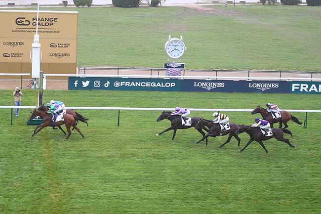 Photo d'arrivée de la course pmu PRIX GERALD DE GEOFFRE (PRIX DE LUTECE) à LONGCHAMP le Jeudi 31 août 2023