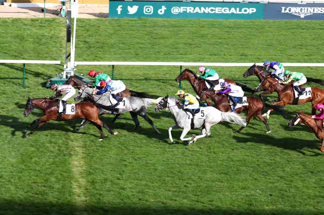 Photo d'arrivée de la course pmu PRIX DE MADRID à LONGCHAMP le Dimanche 3 septembre 2023