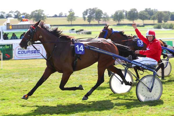 Photo d'arrivée de la course pmu PRIX CHAUSSEE AUX MOINES à CRAON le Lundi 4 septembre 2023