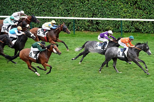 Photo d'arrivée de la course pmu PRIX DE LA GALERIE DE PEINTURE à CHANTILLY le Samedi 16 septembre 2023