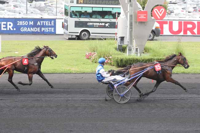 Photo d'arrivée de la course pmu PRIX 