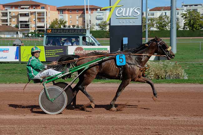 Photo d'arrivée de la course pmu PRIX MEDIA CONSEIL ET CREATION (PRIX SPARTAN CONSULTING) à FEURS le Mercredi 20 septembre 2023