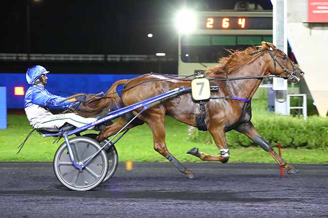 Photo d'arrivée de la course pmu PRIX EUCHARIS à PARIS-VINCENNES le Vendredi 22 septembre 2023