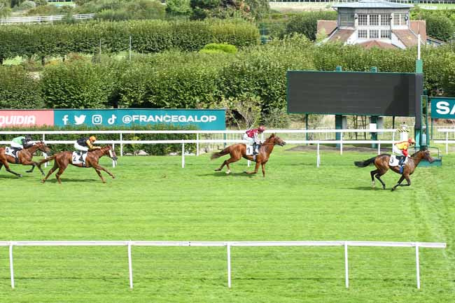 Photo d'arrivée de la course pmu PRIX NINO à SAINT CLOUD le Vendredi 22 septembre 2023