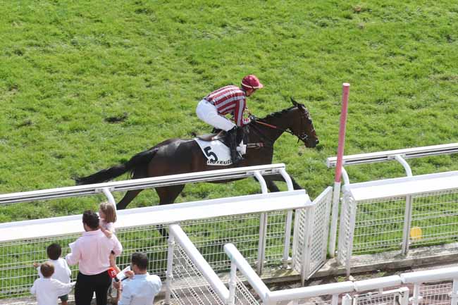 Photo d'arrivée de la course pmu PRIX DE CHAMBLY à AUTEUIL le Mercredi 27 septembre 2023
