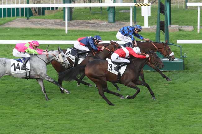 Photo d'arrivée de la course pmu PRIX DU VERT CLOS à SAINT CLOUD le Vendredi 29 septembre 2023