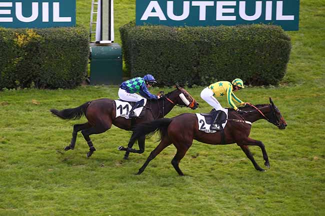 Photo d'arrivée de la course pmu PRIX FEZENSAC à AUTEUIL le Mardi 3 octobre 2023