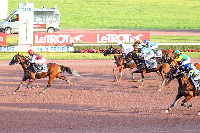 Photo d'arrivée de la course pmu PRIX DE COQUAINVILLIERS à CAEN le Samedi 7 octobre 2023