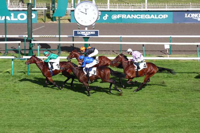 Photo d'arrivée de la course pmu PRIX DU JEU DE L'OIE à CHANTILLY le Mercredi 11 octobre 2023