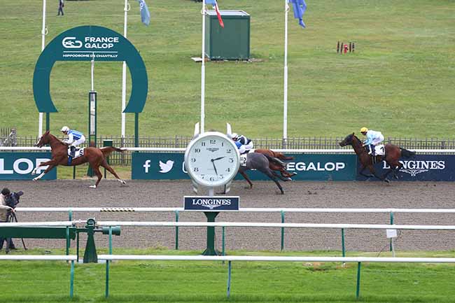 Photo d'arrivée de la course pmu PRIX DE CANOUVERT à CHANTILLY le Jeudi 12 octobre 2023