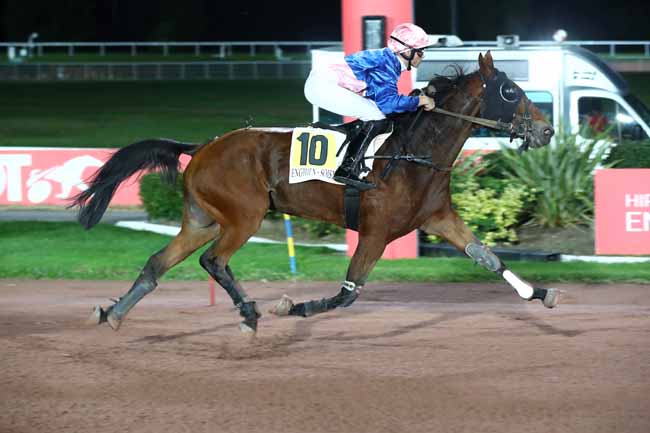 Photo d'arrivée de la course pmu PRIX DE LA PORTE D'IVRY à ENGHIEN le Jeudi 12 octobre 2023