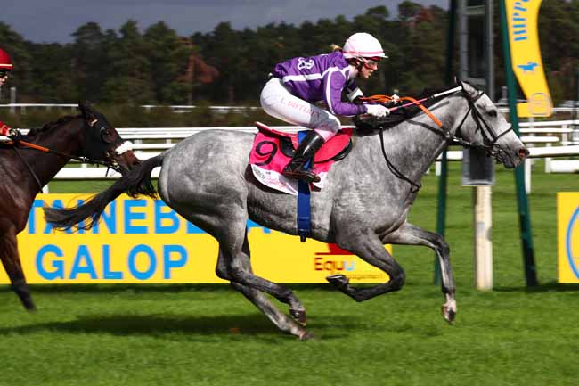 Photo d'arrivée de la course pmu PRIX DES SYCOMORES - IJOCKEY GPA HANDICAP CHALLENGE à FONTAINEBLEAU le Samedi 14 octobre 2023