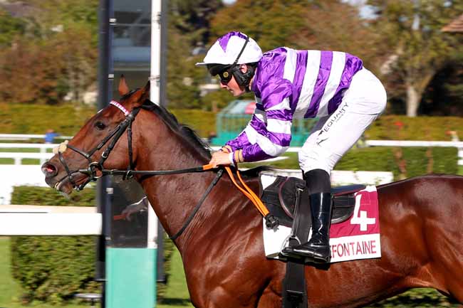 Photo d'arrivée de la course pmu PRIX SISSY'S ART ET CREATION (PRIX DES ASTRANCES) à CLAIREFONTAINE le Lundi 16 octobre 2023