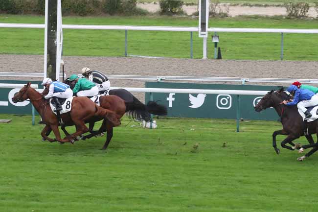 Photo d'arrivée de la course pmu PRIX DE SAINT-DESIR à DEAUVILLE le Mercredi 18 octobre 2023