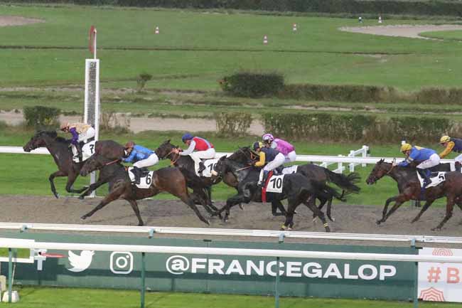 Photo d'arrivée de la course pmu PRIX DE LA FORET D'EAWY à DEAUVILLE le Jeudi 19 octobre 2023
