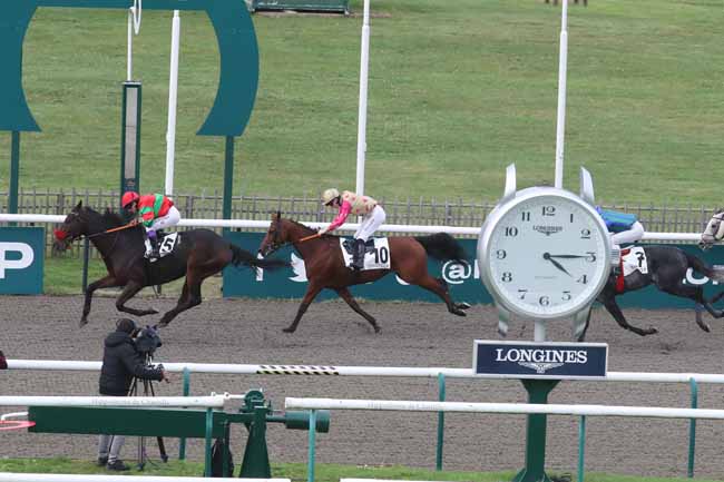 Photo d'arrivée de la course pmu PRIX DE LA FORET DE COYE à CHANTILLY le Jeudi 26 octobre 2023