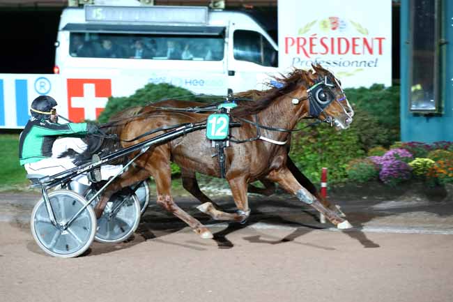 Photo d'arrivée de la course pmu PRIX GEORGES PORCHER à LAVAL le Mercredi 1 novembre 2023