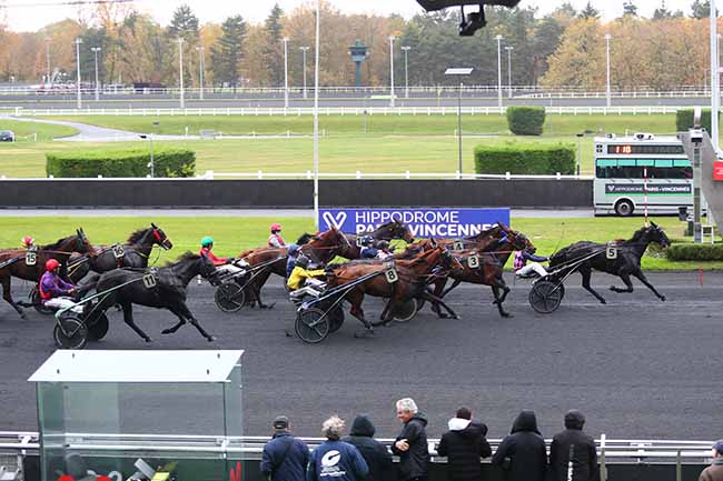 Photo d'arrivée de la course pmu PRIX ATLANTIC à PARIS-VINCENNES le Lundi 13 novembre 2023