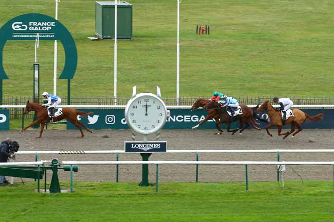 Photo d'arrivée de la course pmu PRIX DE TROISSY à CHANTILLY le Mardi 14 novembre 2023