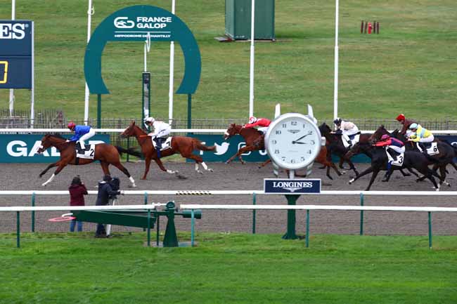 Photo d'arrivée de la course pmu PRIX DU SALON D'ORLEANS à CHANTILLY le Mardi 14 novembre 2023