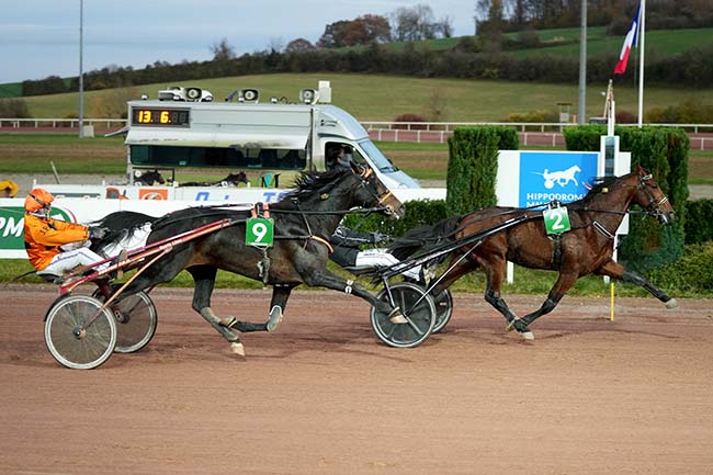 Photo d'arrivée de la course pmu PRIX PMU CIVETTE DU VIEUX MARCHE-ROUEN à MAUQUENCHY le Mercredi 22 novembre 2023