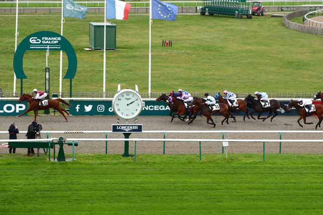 Photo d'arrivée de la course pmu PRIX DE LA GALERIE DE PSYCHE à CHANTILLY le Jeudi 23 novembre 2023