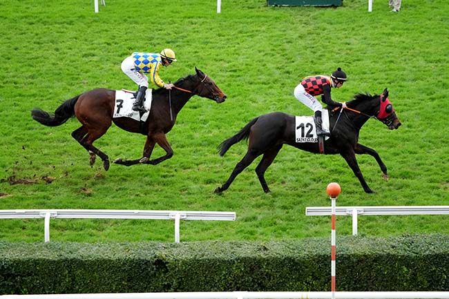 Photo d'arrivée de la course pmu PRIX DU TUNNEL DE SAINT-CLOUD à SAINT CLOUD le Vendredi 24 novembre 2023