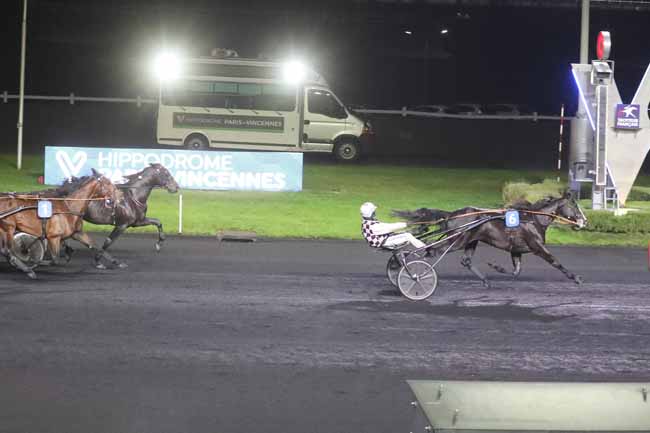 Photo d'arrivée de la course pmu PRIX DE MANSLE à PARIS-VINCENNES le Samedi 16 décembre 2023