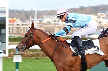 Photo d'arrivée de la course pmu PRIX DE DANESTAL à DEAUVILLE le Vendredi 29 décembre 2023