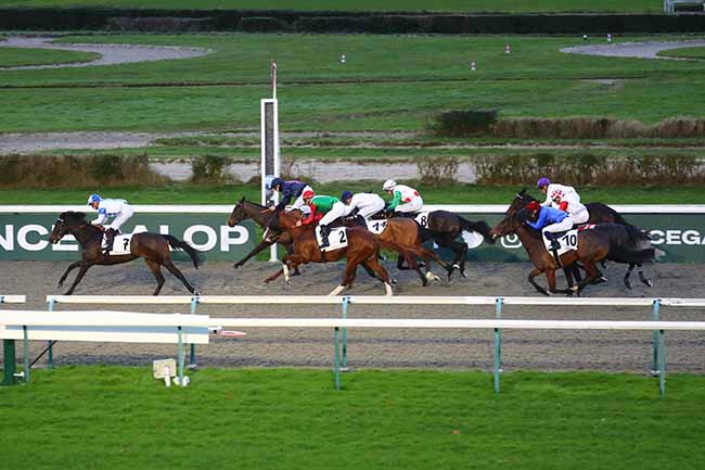 Photo d'arrivée de la course pmu PRIX DE HIEVILLE à DEAUVILLE le Vendredi 5 janvier 2024