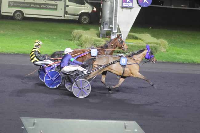 Photo d'arrivée de la course pmu PRIX DE BRETEUIL à PARIS-VINCENNES le Samedi 6 janvier 2024