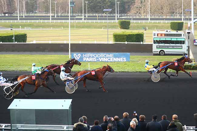 Photo d'arrivée de la course pmu PRIX DE BOIS-GUILLAUME à PARIS-VINCENNES le Mardi 16 janvier 2024