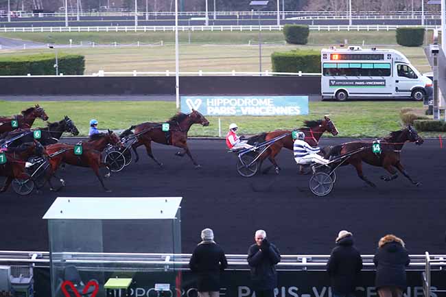 Photo d'arrivée de la course pmu PRIX DE PONT-AUDEMER à PARIS-VINCENNES le Mardi 16 janvier 2024