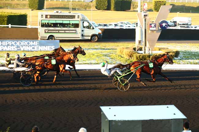 Photo d'arrivée de la course pmu PRIX DE GRANVILLE à PARIS-VINCENNES le Samedi 20 janvier 2024