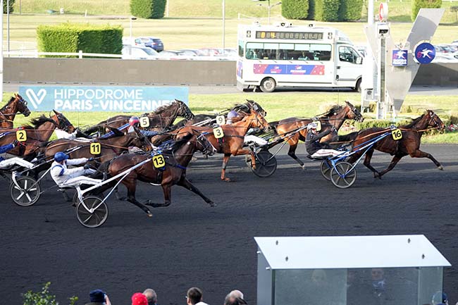 Photo d'arrivée de la course pmu PRIX DU LUXEMBOURG à PARIS-VINCENNES le Samedi 27 janvier 2024