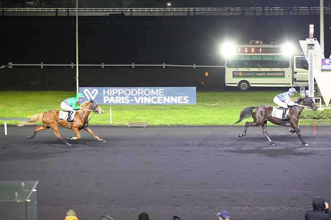 Photo d'arrivée de la course pmu PRIX DE BRIEY à PARIS-VINCENNES le Vendredi 2 février 2024