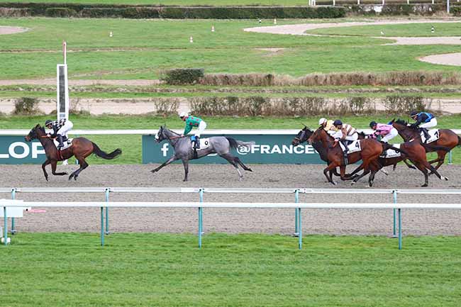 Photo d'arrivée de la course pmu PRIX DE BRANVILLE à DEAUVILLE le Samedi 3 février 2024